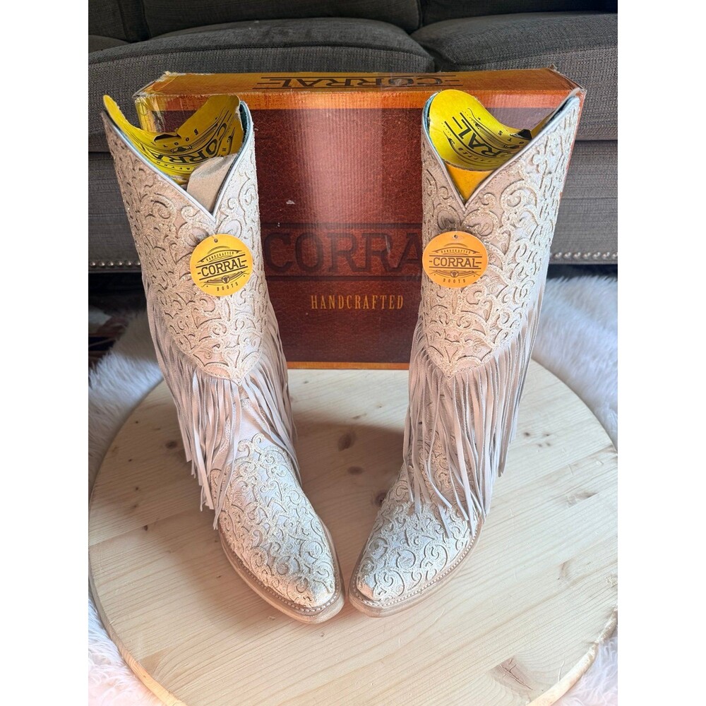 Corral boots